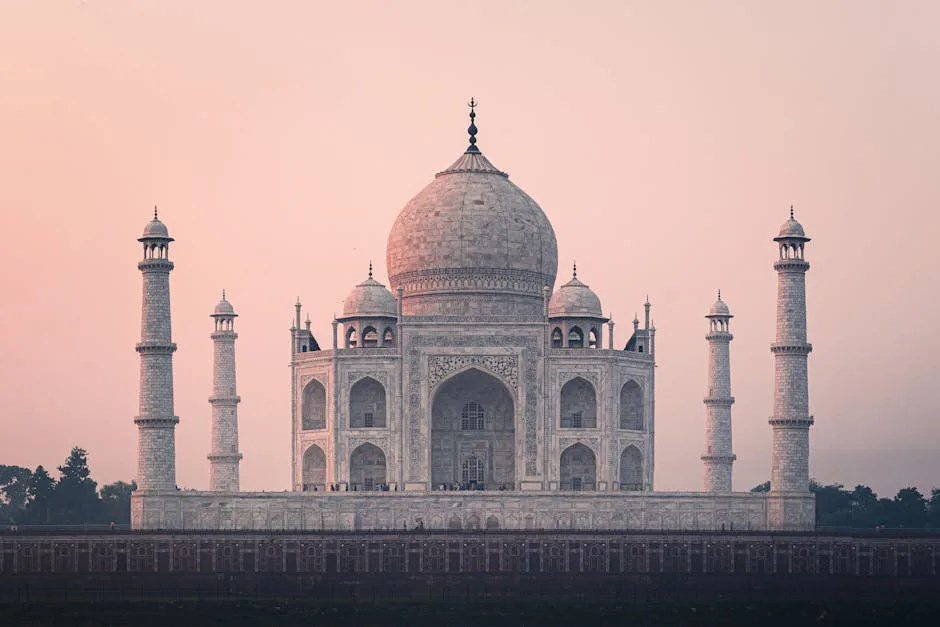 Taj Mahal at sunrise, Agra